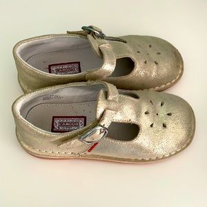 L’Amour Girls’ Shoes - Gold 12
